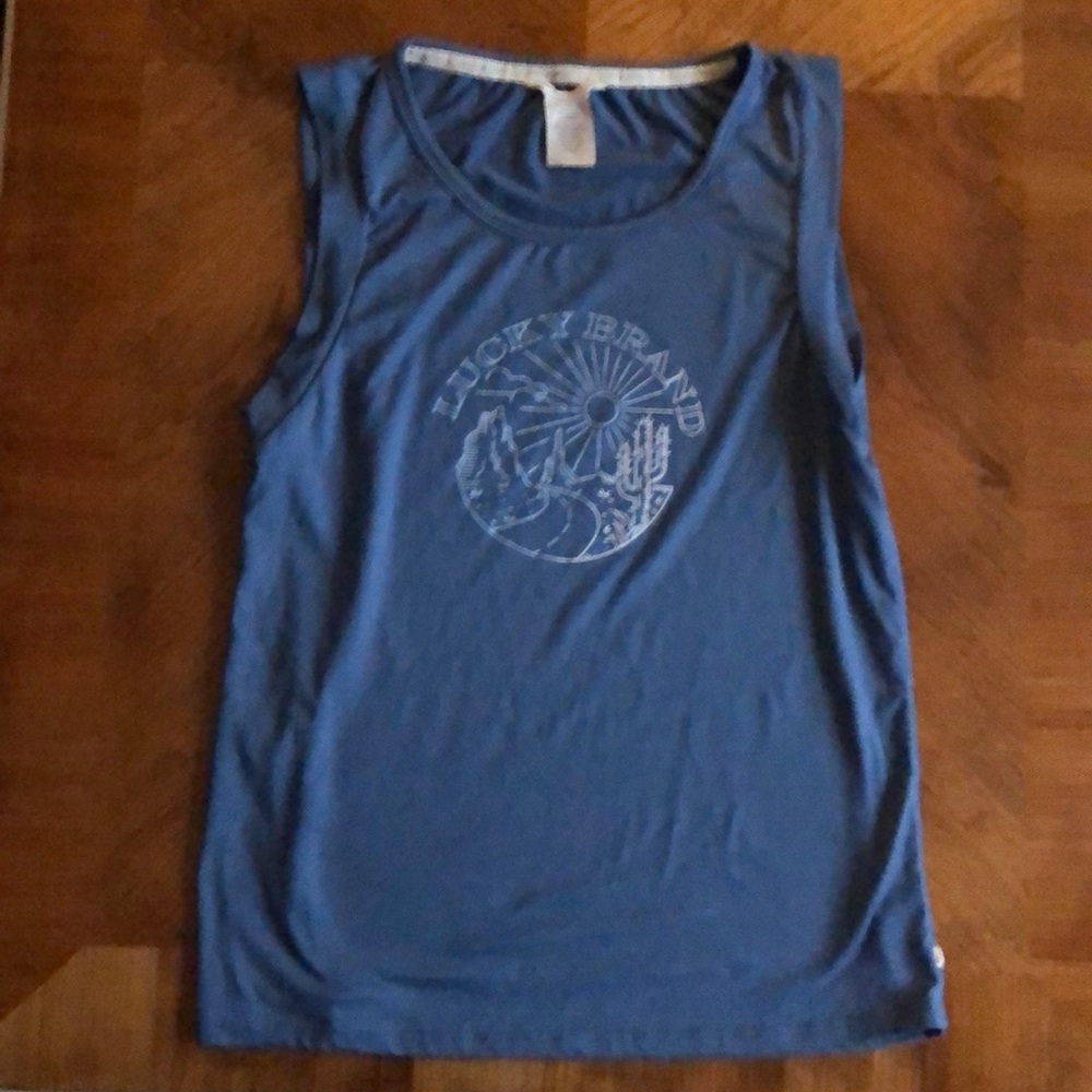 Lucky🍀Brand M tank top blue desert scene super soft fabric!
